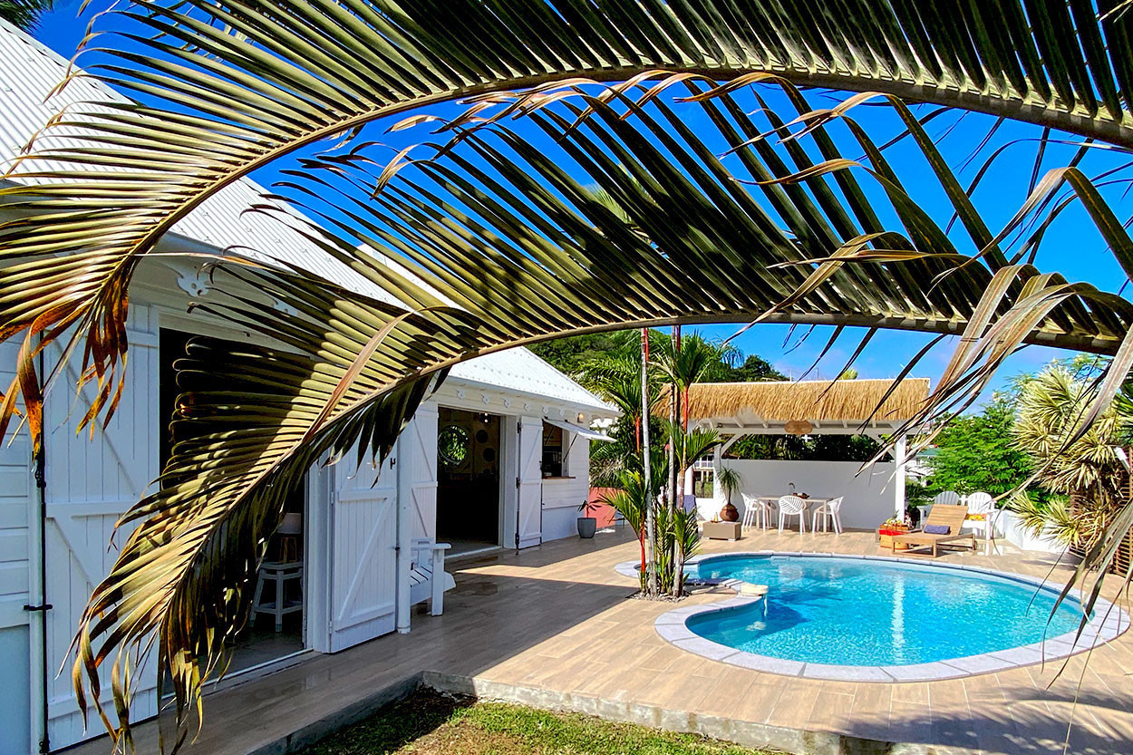 LUNE de MIEL jolie location villa Martinique le Robert vue mer et piscine